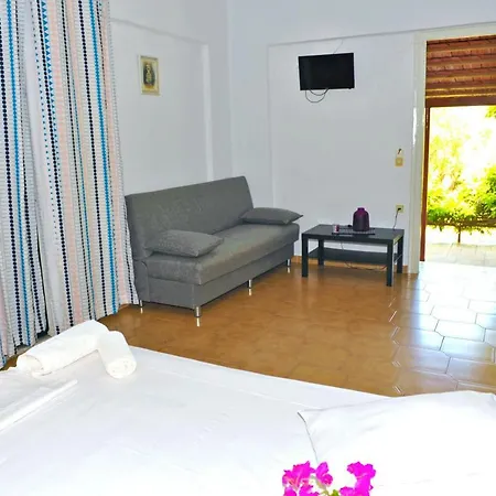 Studios Dimitris Giatras